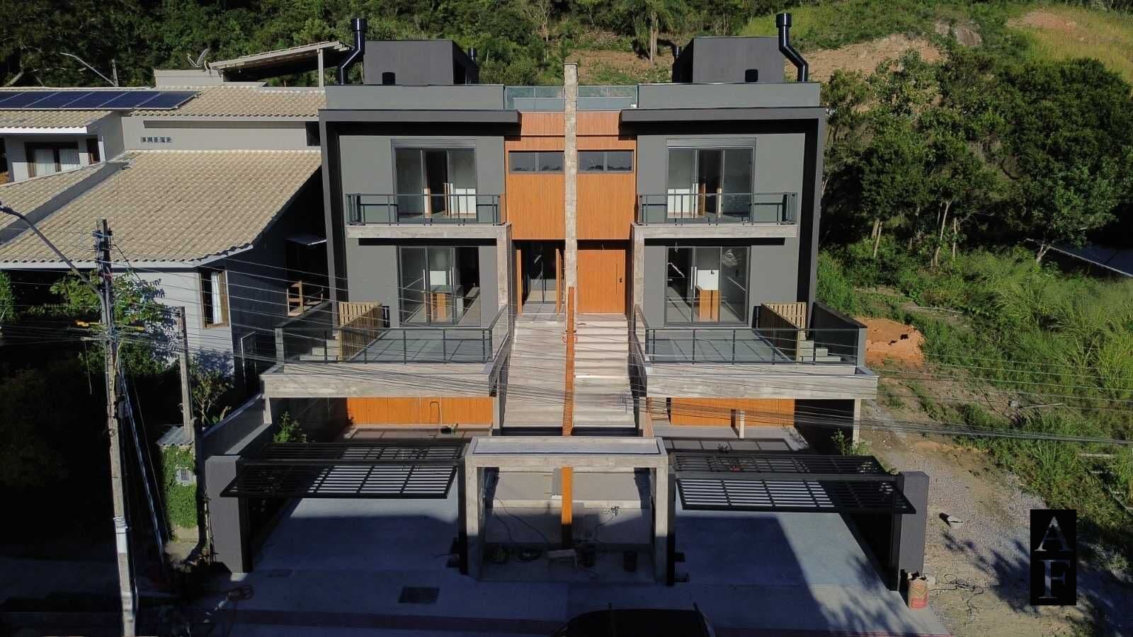 Casa de 3 Dormitórios Centro