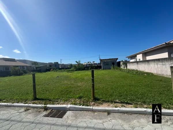 Terreno à Venda