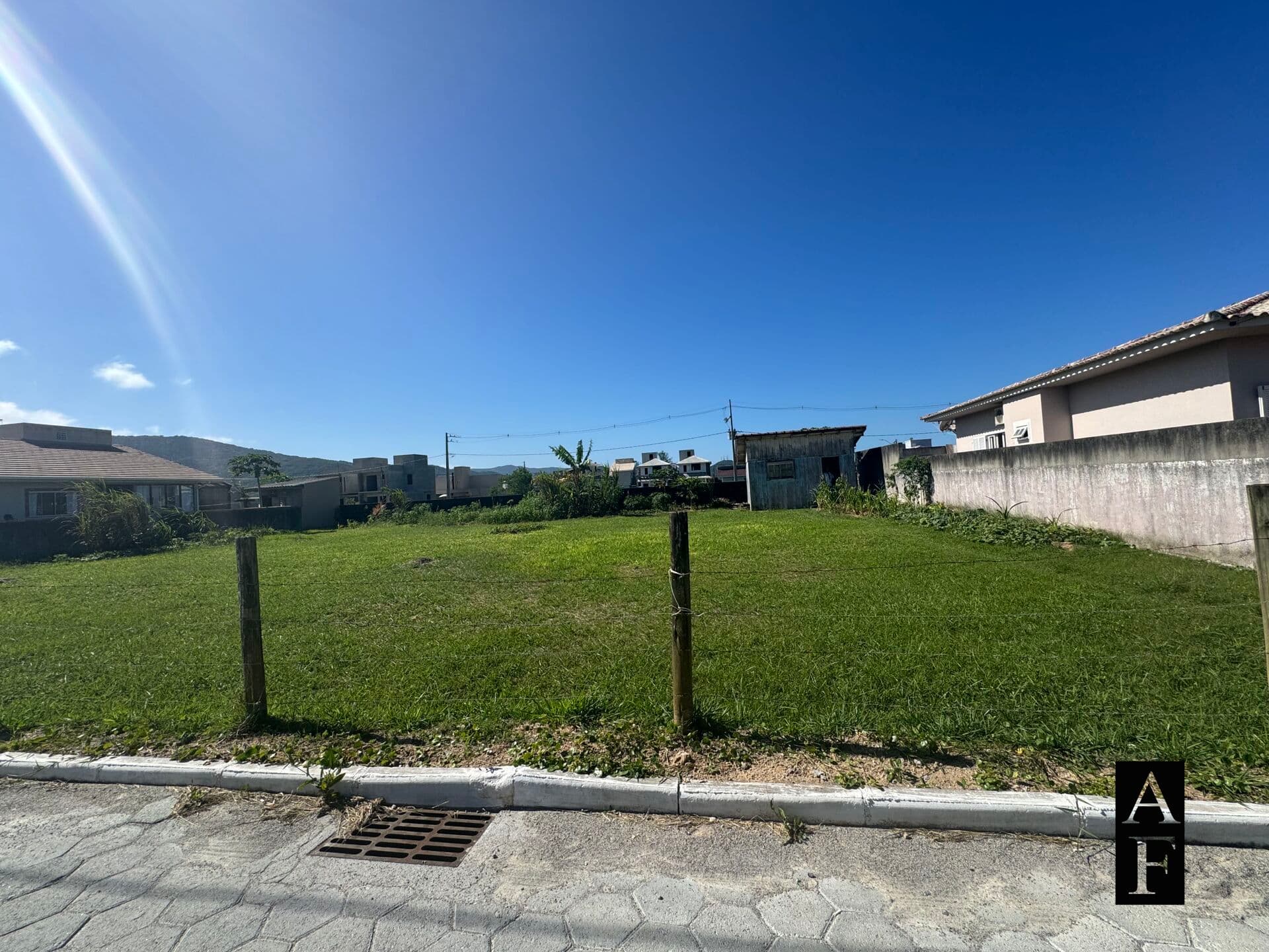 Terreno à Venda