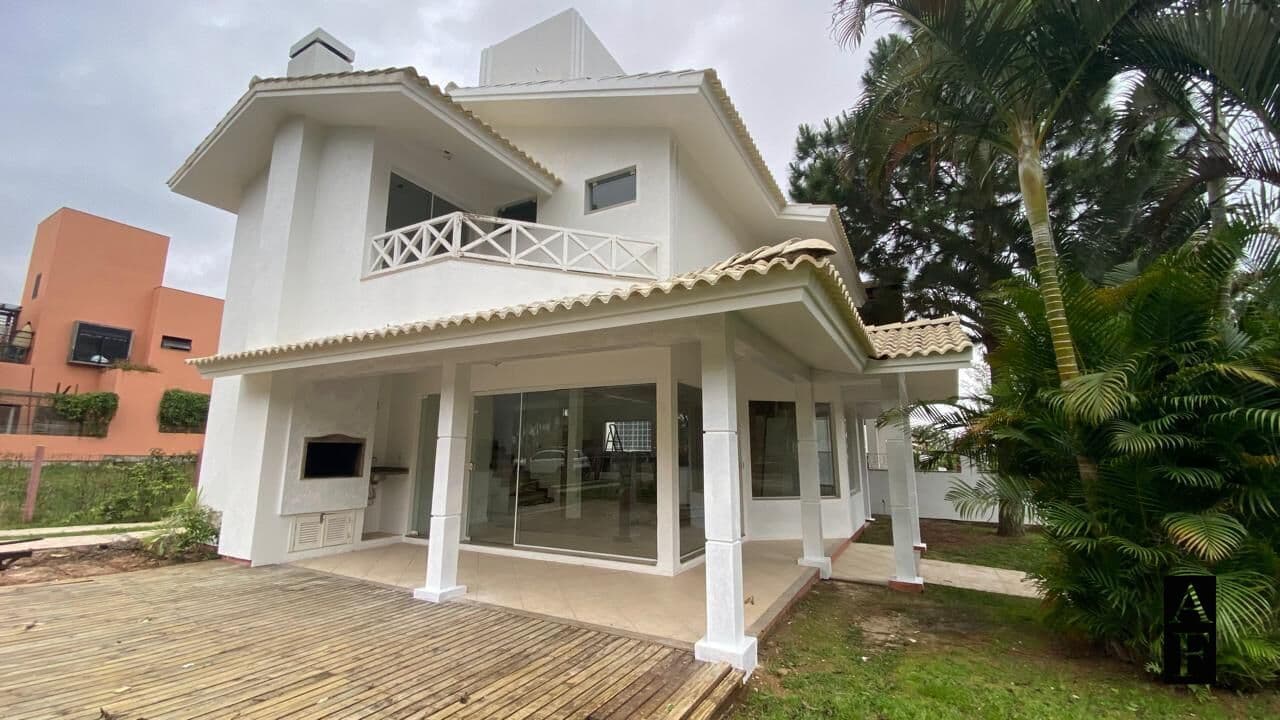 Casa de esquina 3 dormitórios Centro, Garopaba/SC