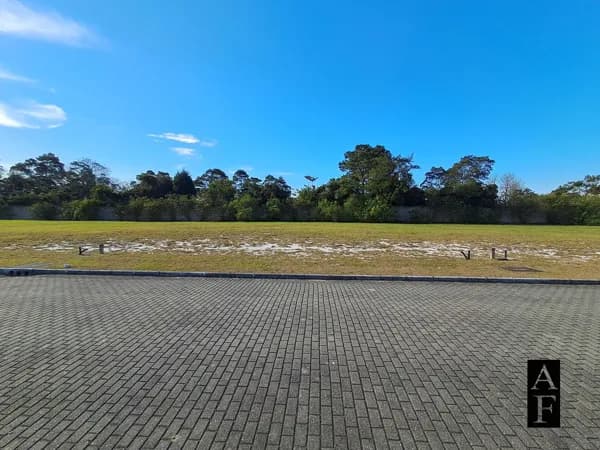 Lote/Terreno em Imbituba - Araçatuba