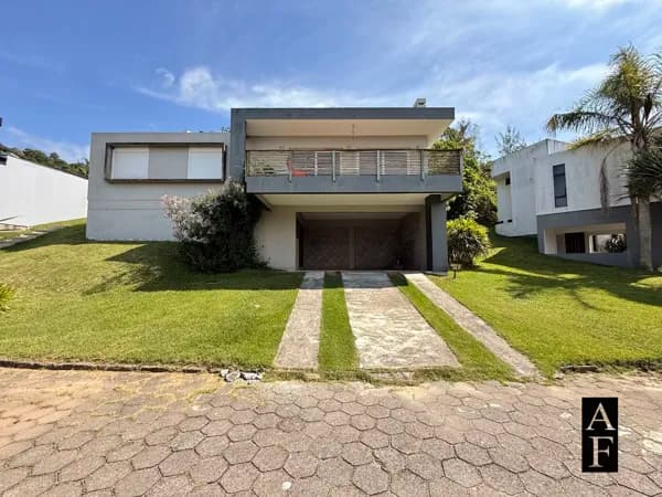 Casa em condomínio de Alto Padrão