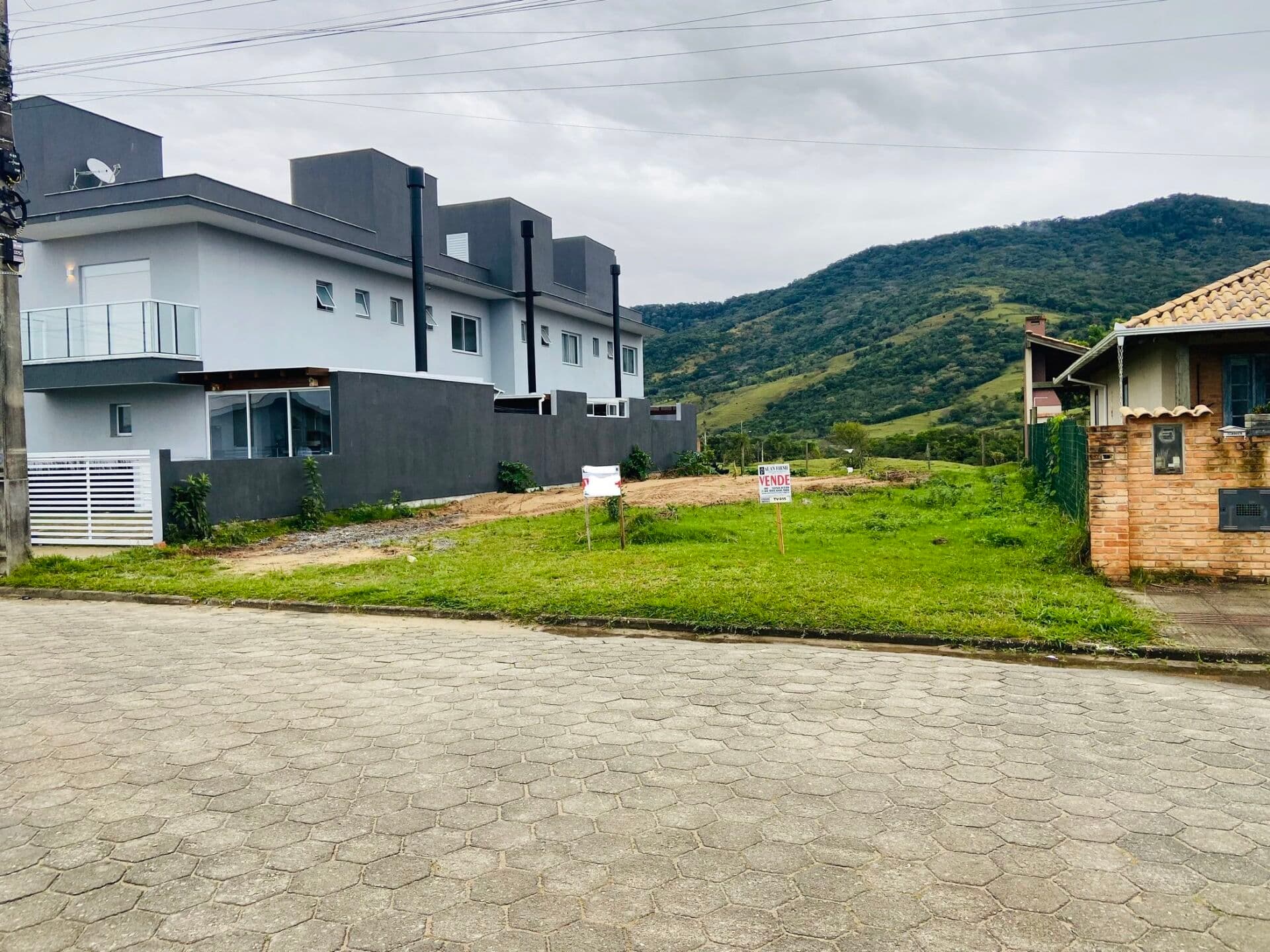 Terreno com total infraestrutura