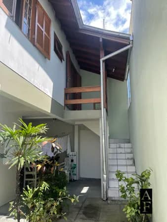 Apartamento no centro de Garopaba