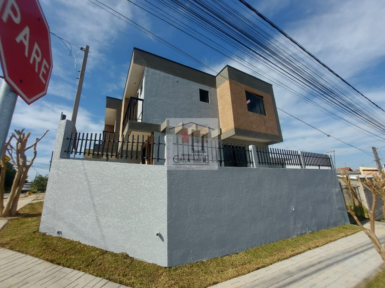 Exelente sobrado de esquina!!