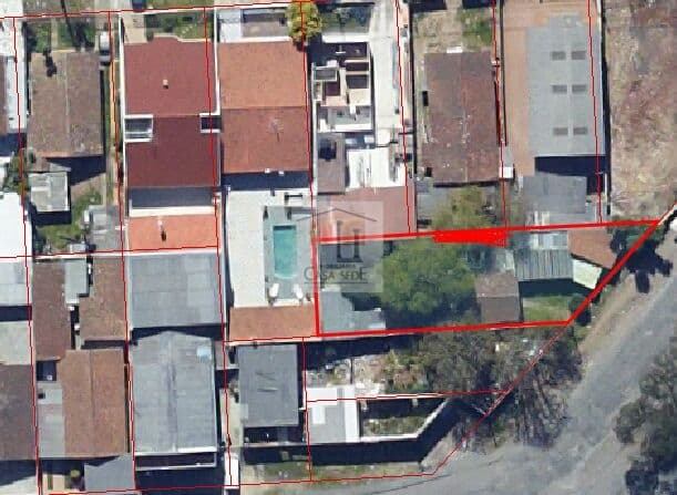 Terreno no Alto Boqueirão próximo a Rua Francisco Derosso