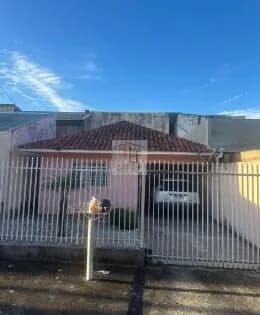 Casa a venda no bairro Sitio Cercado..