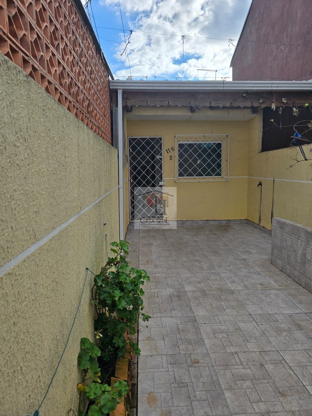 Casa a venda no bairro Campo de Santana