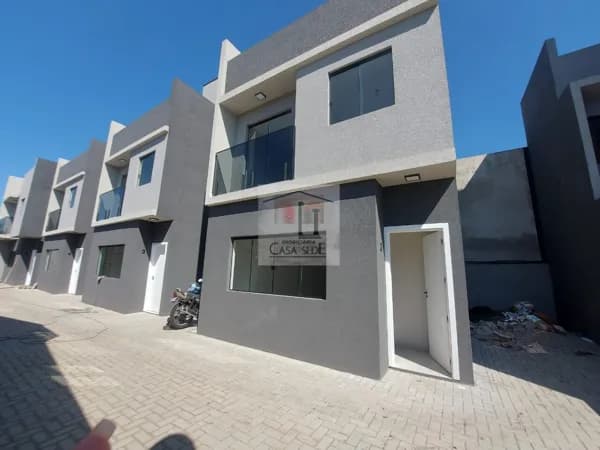 Sobrado Padrão com Terraço!!