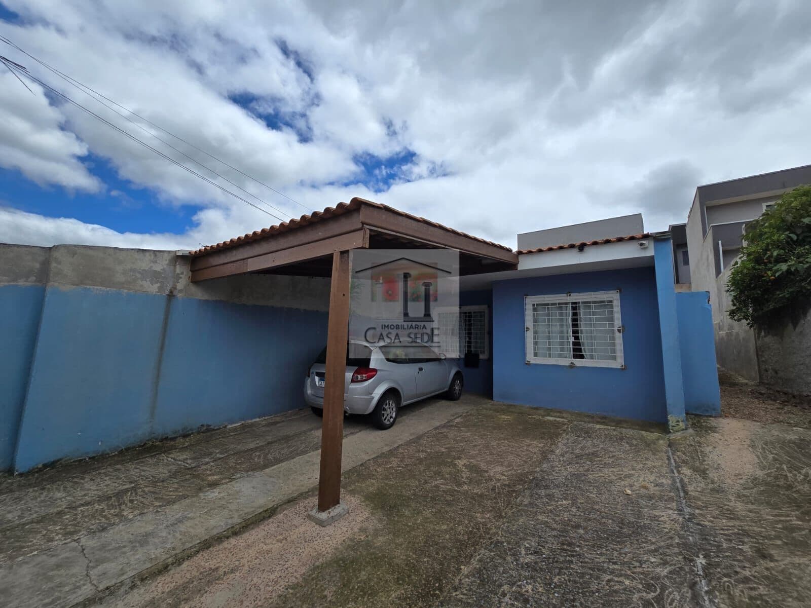 Casa usada de 03 quartos para financiar em Curitiba - Campo de Santana