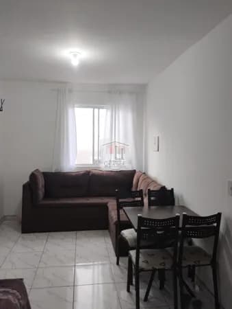 Excelente Apartamento de 2 quartos, condomínio com churrasqueira e psicina em Araúcaria-PR!!!!
