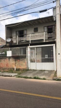 Sobrado com 3 quartos 3 banheiro, com uma ótima localização no bairro Rio Bonito