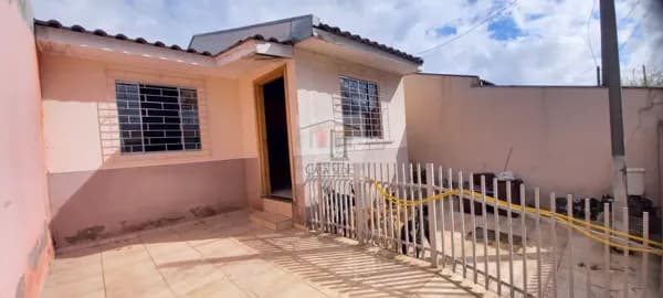 Casa de Alvenaria com 2 quartos e com uma ótima localização no bairro Campo de Santana