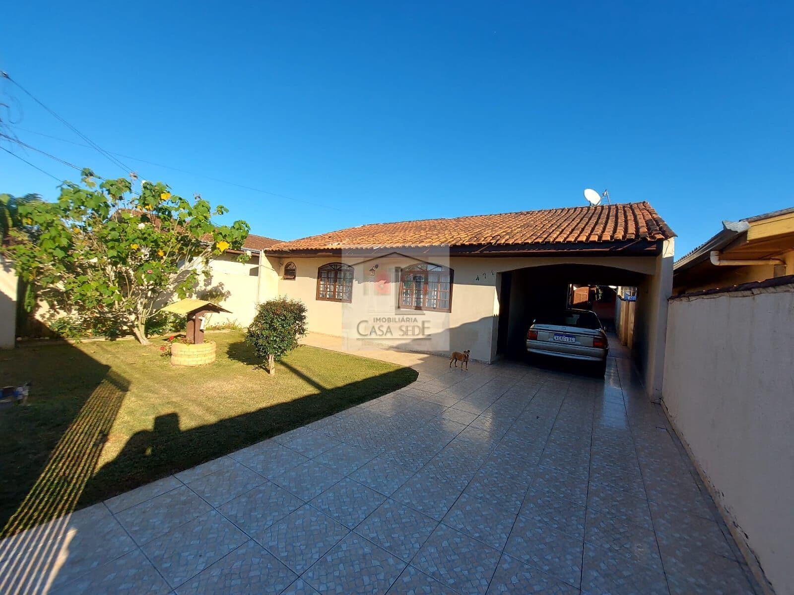 Casa Térrea com Amplo Terreno!!!