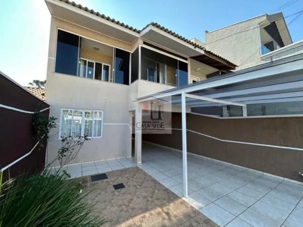 Sobrado de 3 dormitórios com edícula e espaço gourmet