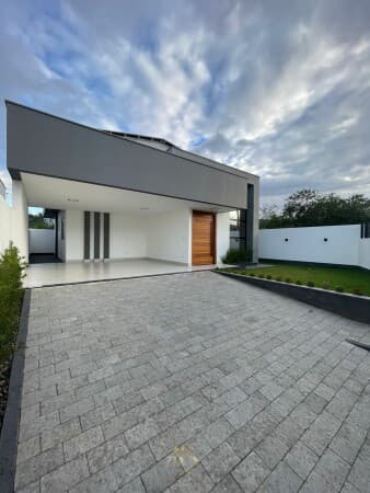 Linda casa no Loteamento Vale Verde