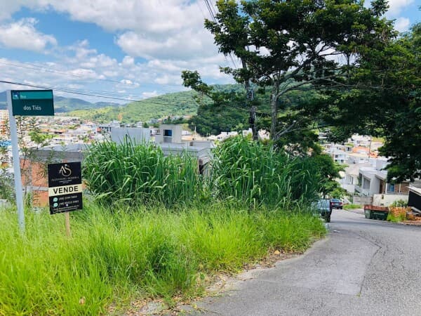 Lindo Terreno na Pedra Branca