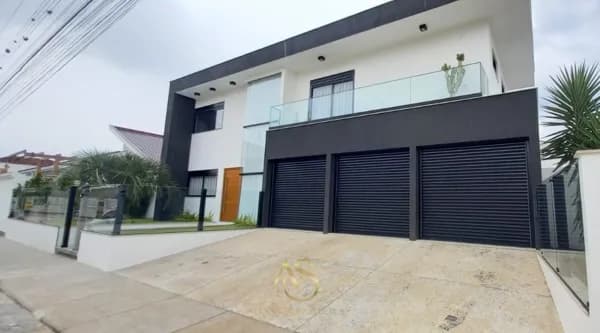 Casa Alto Padrão em Aririu, Palhoça/SC