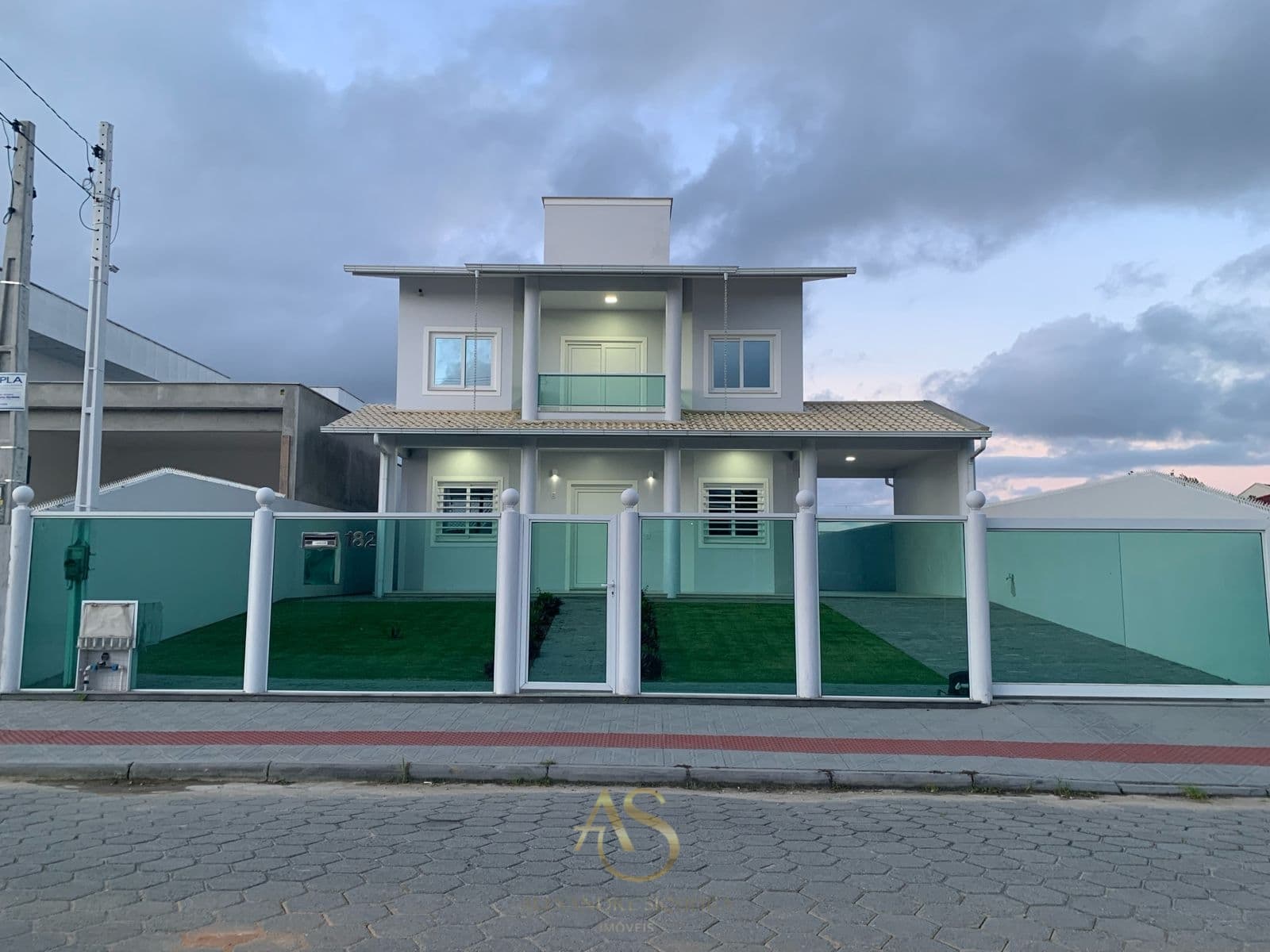 Casa Alto Padrão em Barra do Aririú, Palhoça/SC