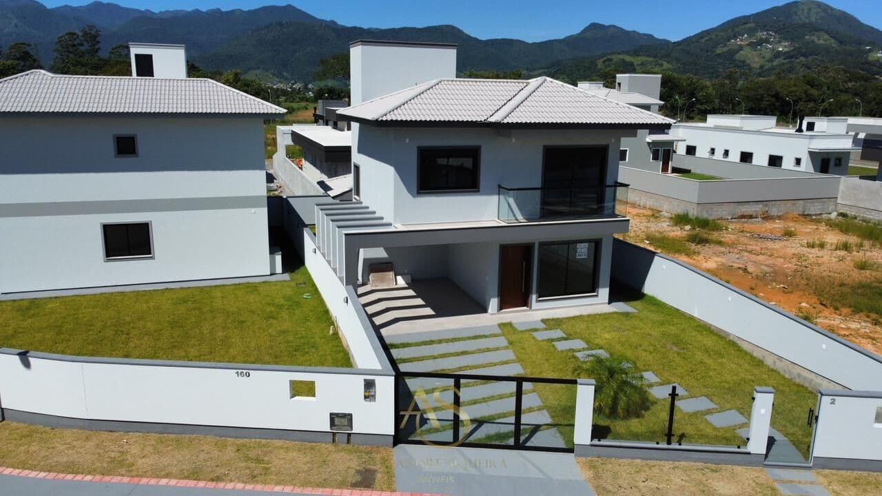 Casa Alto Padrão - Loteamento Jardins da Imperatriz