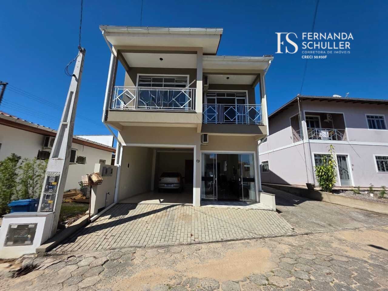 Casa em Antônio Carlos - Centro