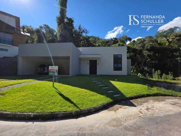 Casa em Antônio Carlos - SANTA BARBARA