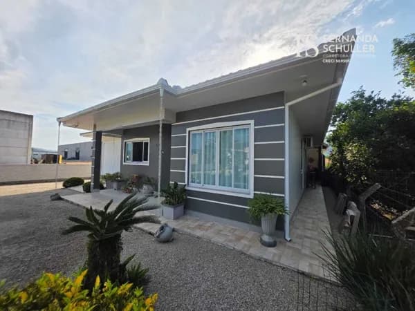 Casa em Antônio Carlos - Centro