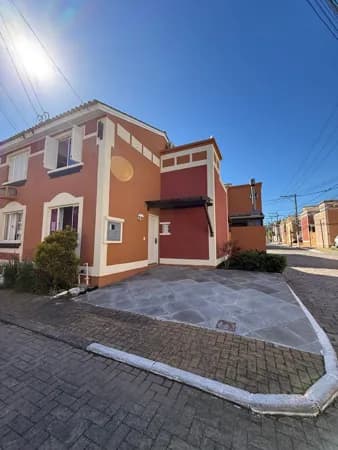 Sobrado em Coronel Aparício Borges, Porto Alegre/RS